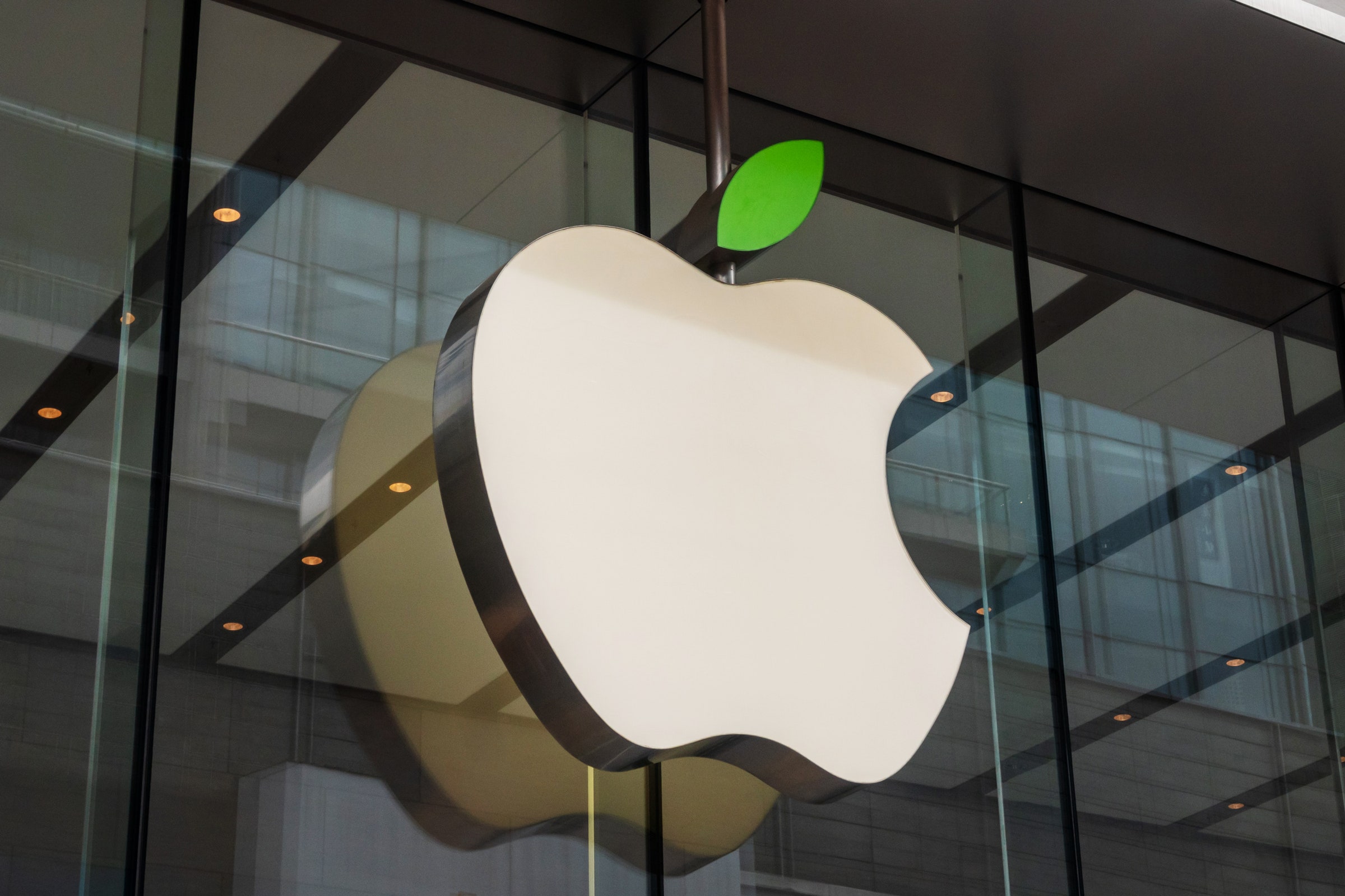 Apple is looking for an “alternative payments” expert